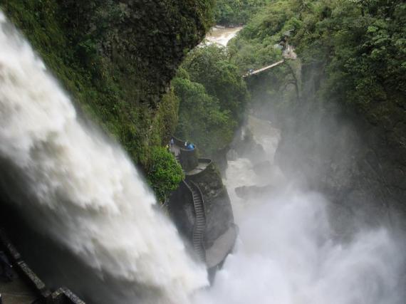 25. Cascada Pailón del Diablo