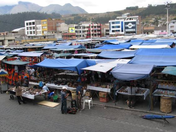 5. Plaza de los Ponchos